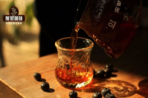 从晨光微曦到深夜赶工，选对风味让手冲咖啡成为一整天温柔陪伴